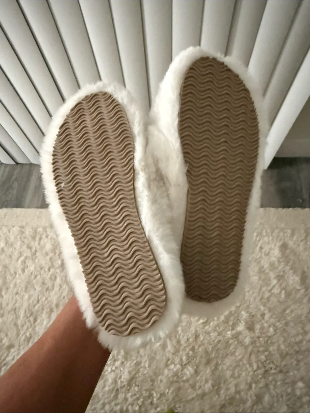 YOMISA Faux Fur Slippers White Wedding Embellished Slides M